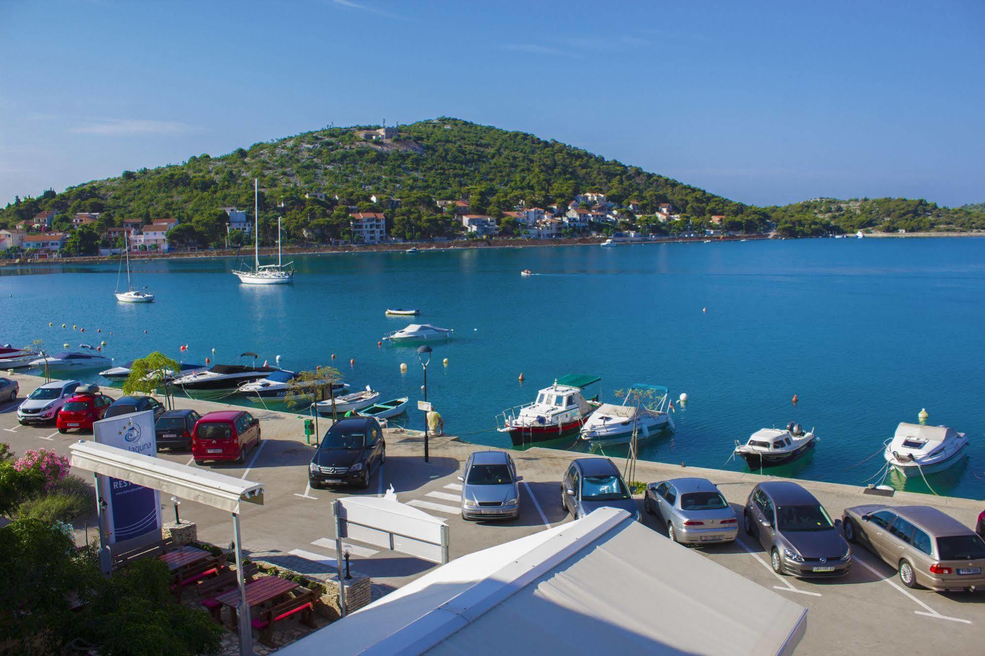 Hotel Plava Laguna Tisno Exterior photo